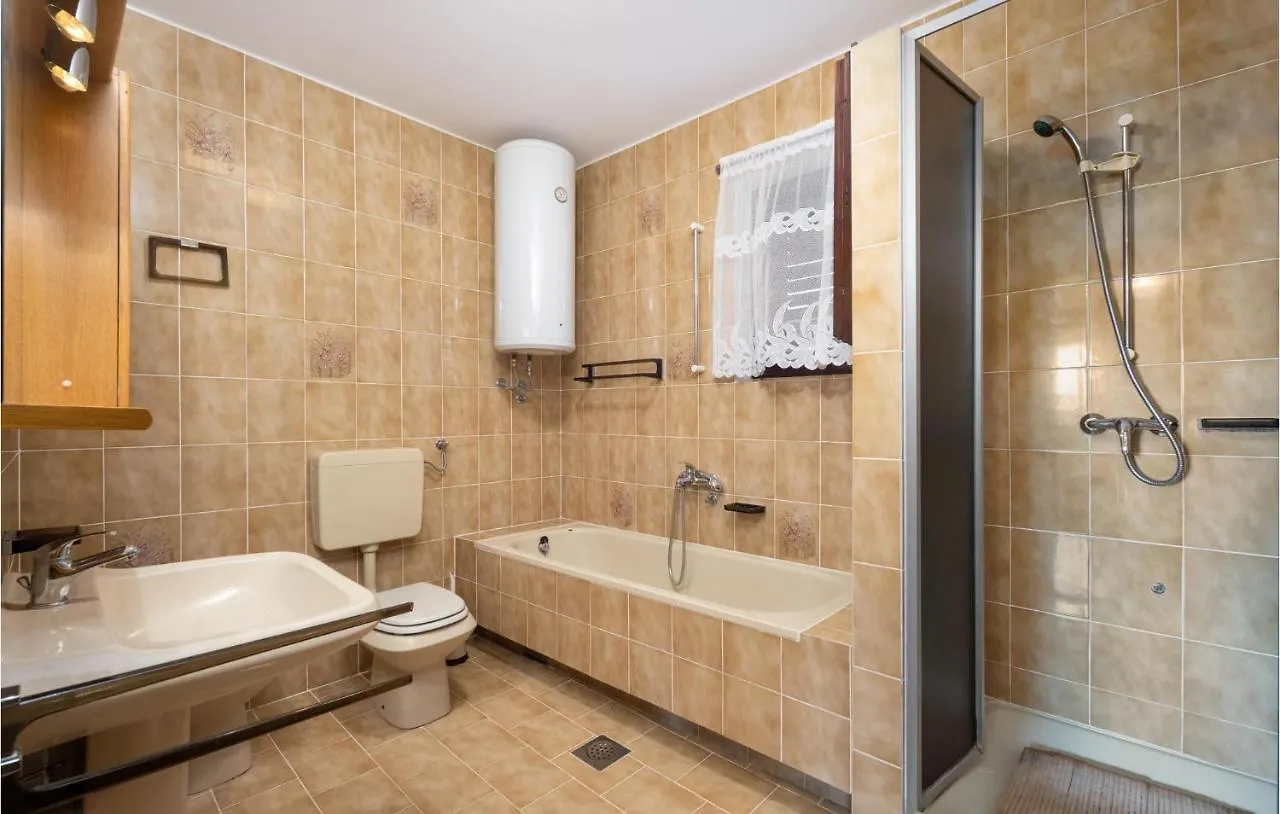 Lovely Apartment In Jadranovo With Kitchen